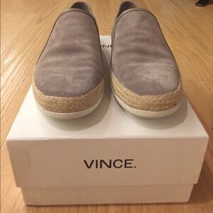 Vince slip ons - sz 8